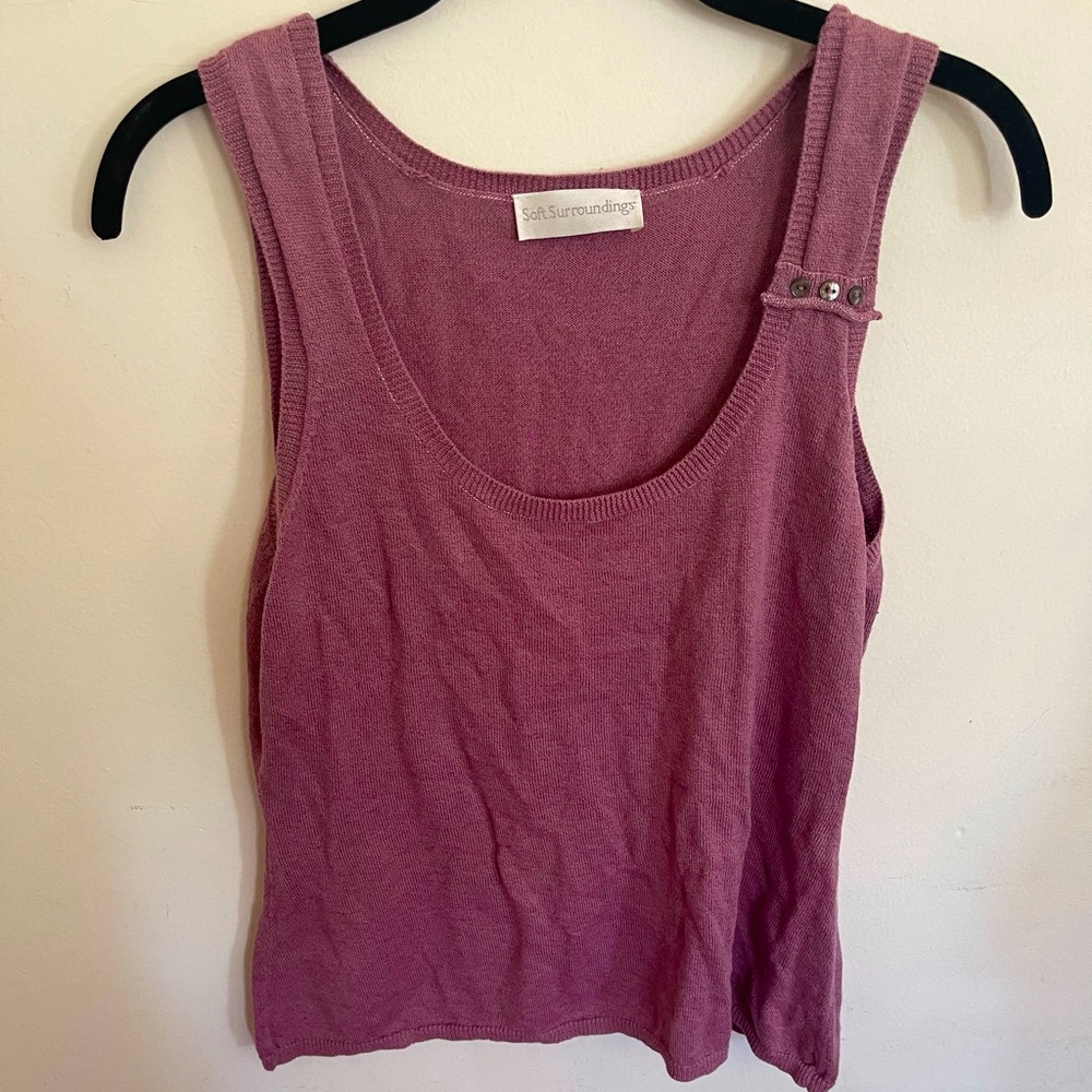 Soft knit tank 🌸☮️